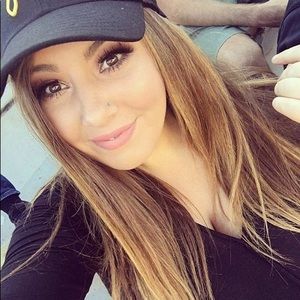 Meet your Posher, Brittani